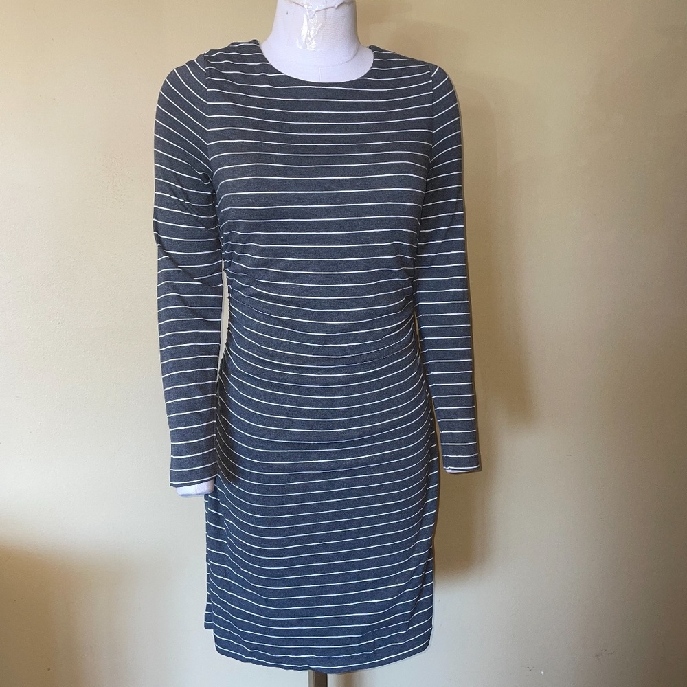 ANN TAYLOR Gray w/ white Striped Ruched sides Dress